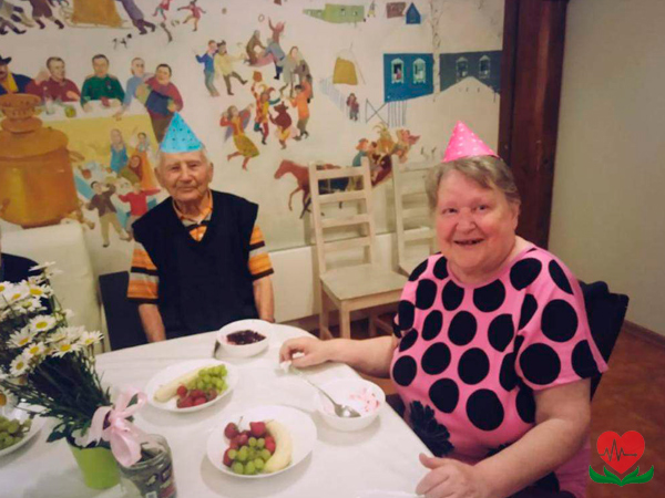Дни рождения в пансионате для пожилых людей с деменцией