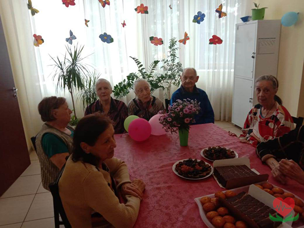 День Рождения в пансионате для пожилых людей
