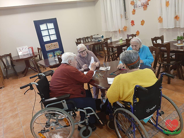 День доброты в пансионате для пожилых людей в деменцией